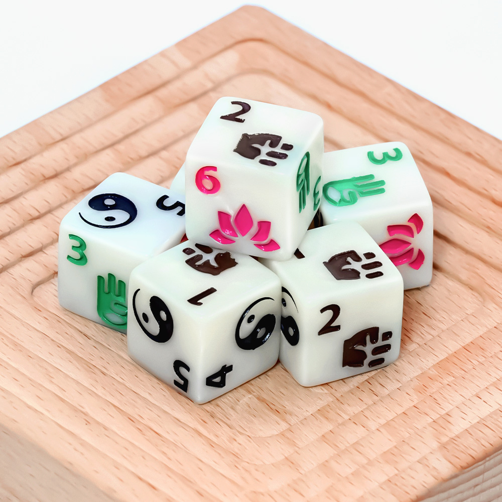 Juego de dados poliédricos con - Board Game Zen reseña y precio